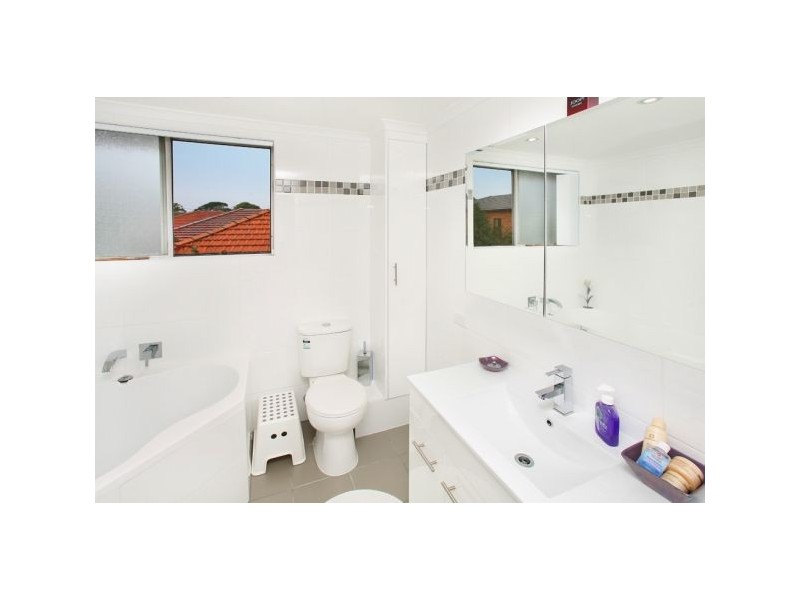 2/124 First Ave, Five Dock NSW 2046