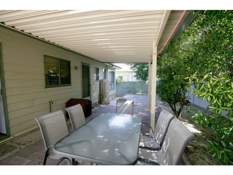 15 Richard Street, Turvey Park NSW 2650