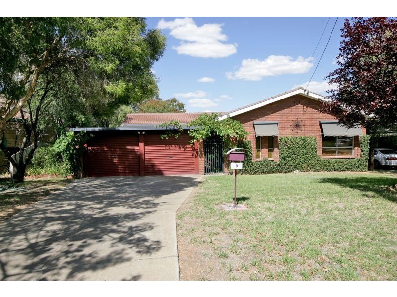 9 Merinda Crescent, Kooringal NSW 2650