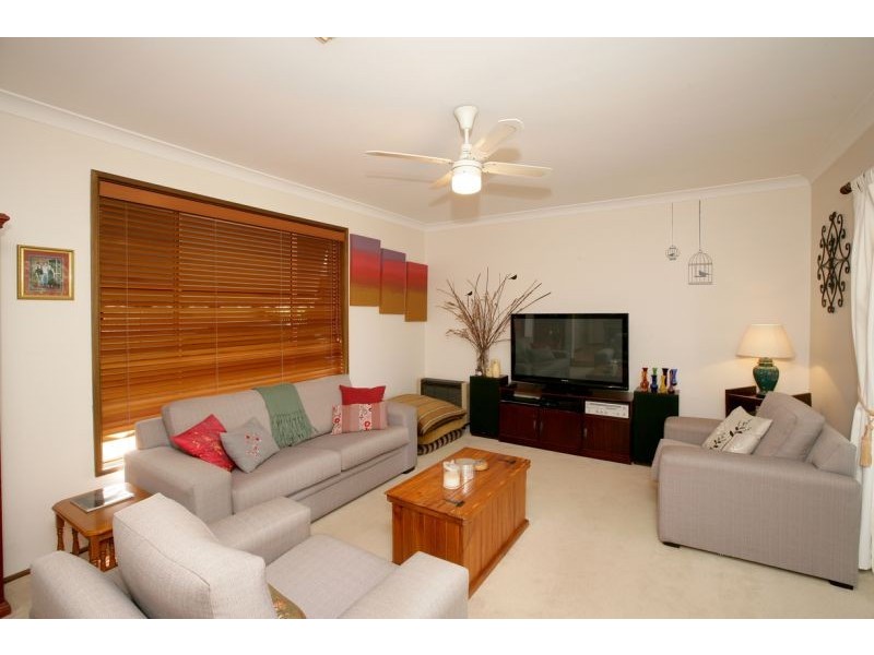 9 Merinda Crescent, Kooringal NSW 2650