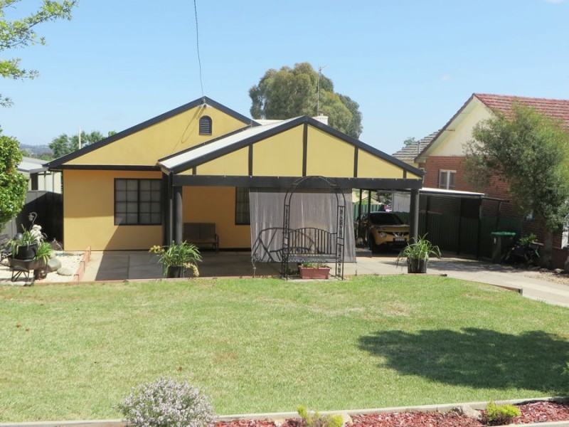 68 Mitchelmore Street, Turvey Park, Wagga Wagga NSW 2650