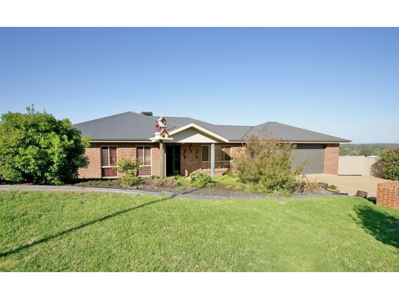 9 Darling Place, Tatton NSW 2650