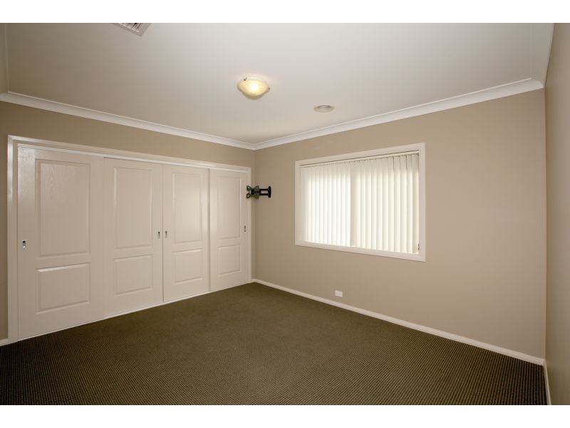 9 Darling Place, Tatton NSW 2650