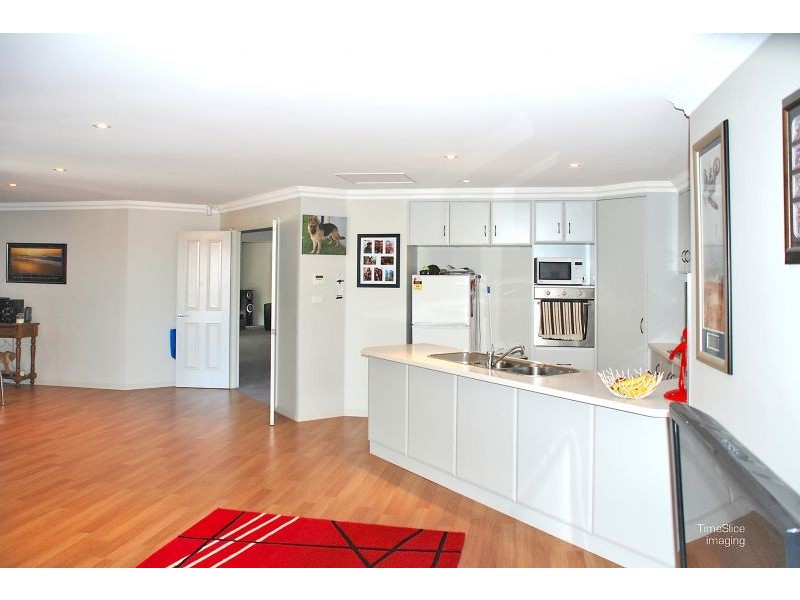 12 Atherton Crescent, Tatton, Wagga Wagga NSW 2650