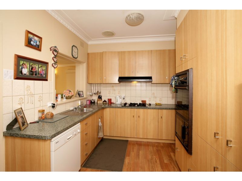 4 Ziegler Avenue, Kooringal NSW 2650