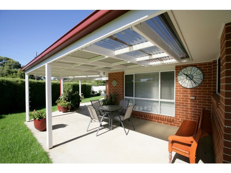 17 Grampian Place, Tatton NSW 2650