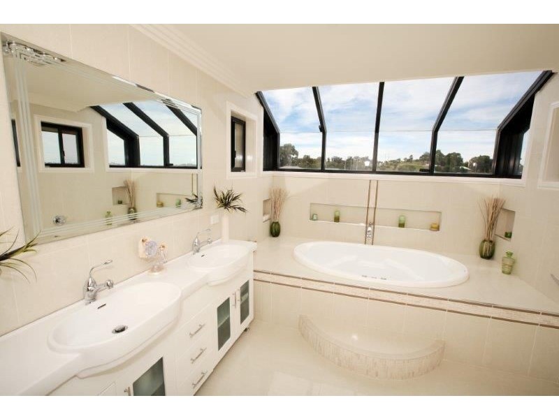 17 Allambie Way, Mount Austin, Wagga Wagga NSW 2650