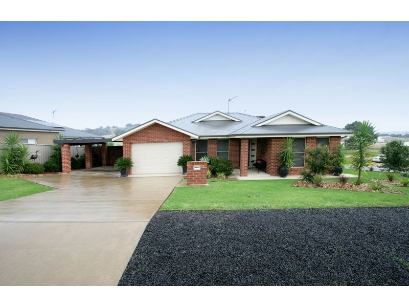 1/20 Hudson Drive, Lloyd NSW 2650