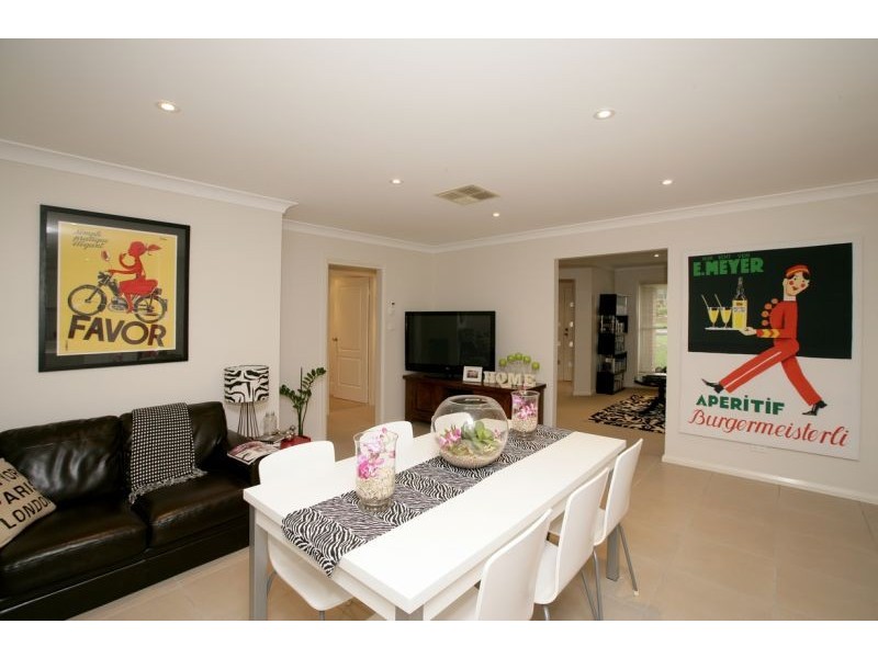 1/20 Hudson Drive, Lloyd NSW 2650