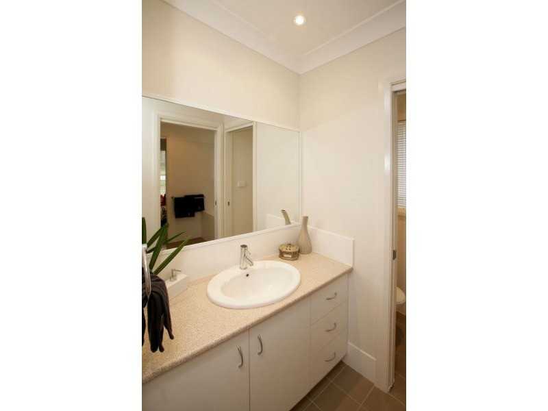 1/20 Hudson Drive, Lloyd NSW 2650