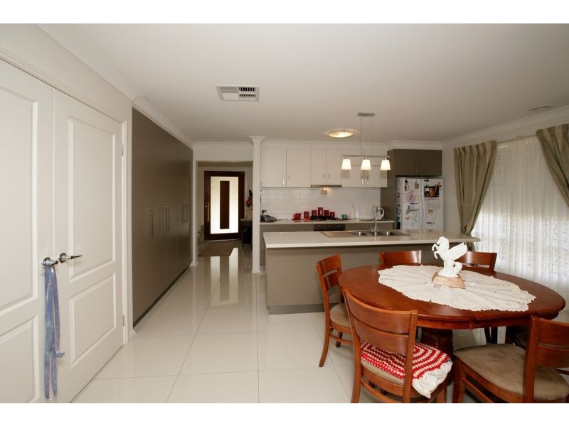 1/15 Murndal Place, Wagga Wagga NSW 2650