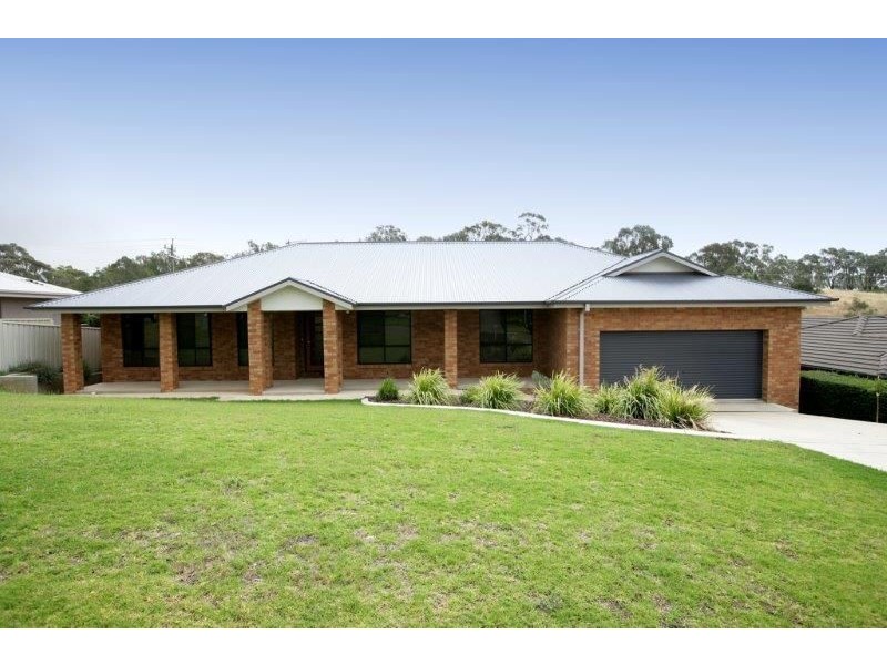 118 Kaloona Drive, Bourkelands NSW 2650