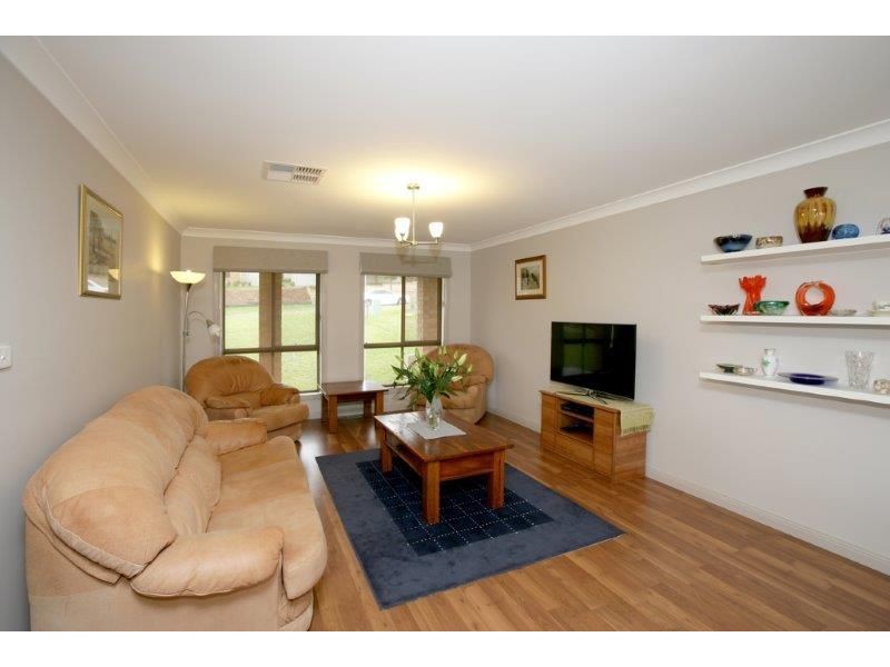 118 Kaloona Drive, Bourkelands NSW 2650