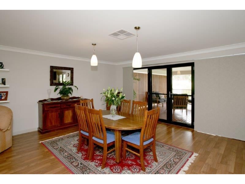 118 Kaloona Drive, Bourkelands NSW 2650
