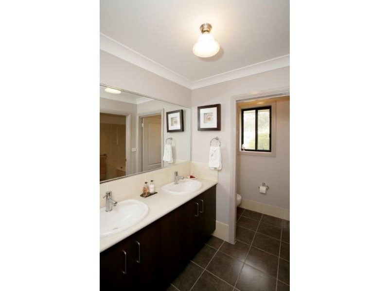 118 Kaloona Drive, Bourkelands NSW 2650