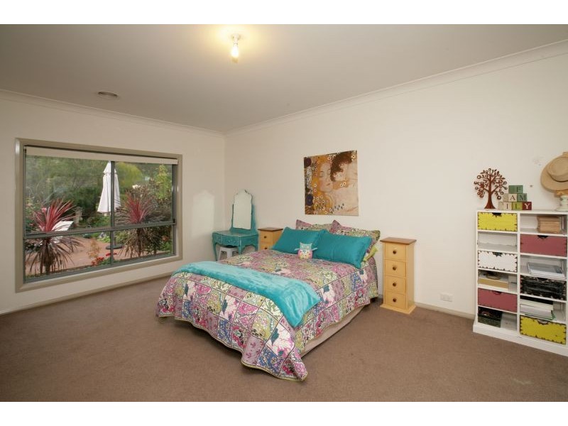 10 Melia Place, Springvale, Wagga Wagga NSW 2650