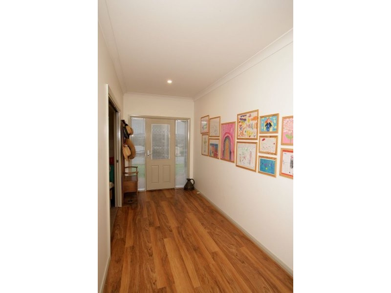 10 Melia Place, Springvale, Wagga Wagga NSW 2650