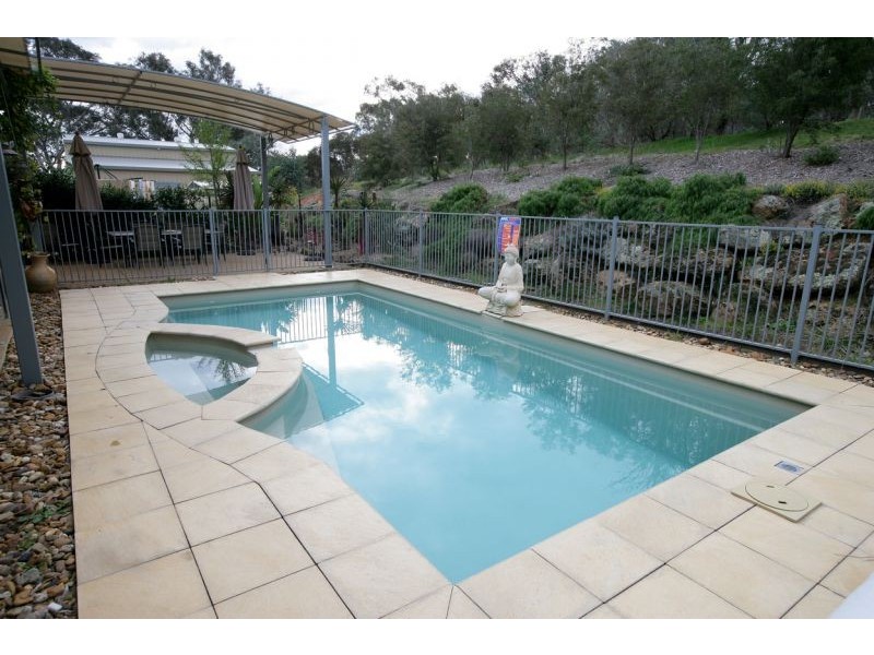 10 Melia Place, Springvale, Wagga Wagga NSW 2650