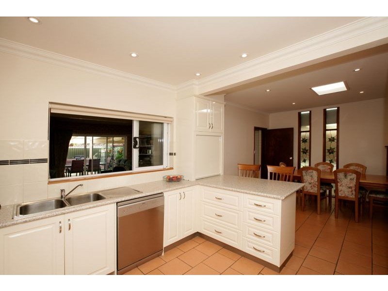 28 Temerloh Avenue, Tolland, Wagga Wagga NSW 2650