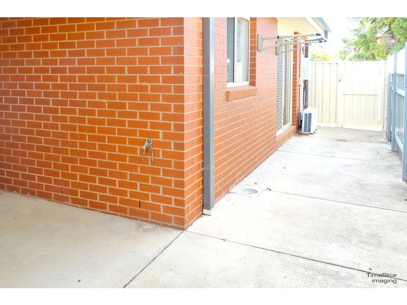 1/12 Lampe Avenue, Wagga Wagga NSW 2650