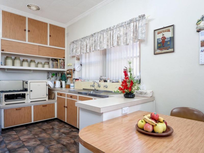 75 Mitchelmore Street, Turvey Park NSW 2650