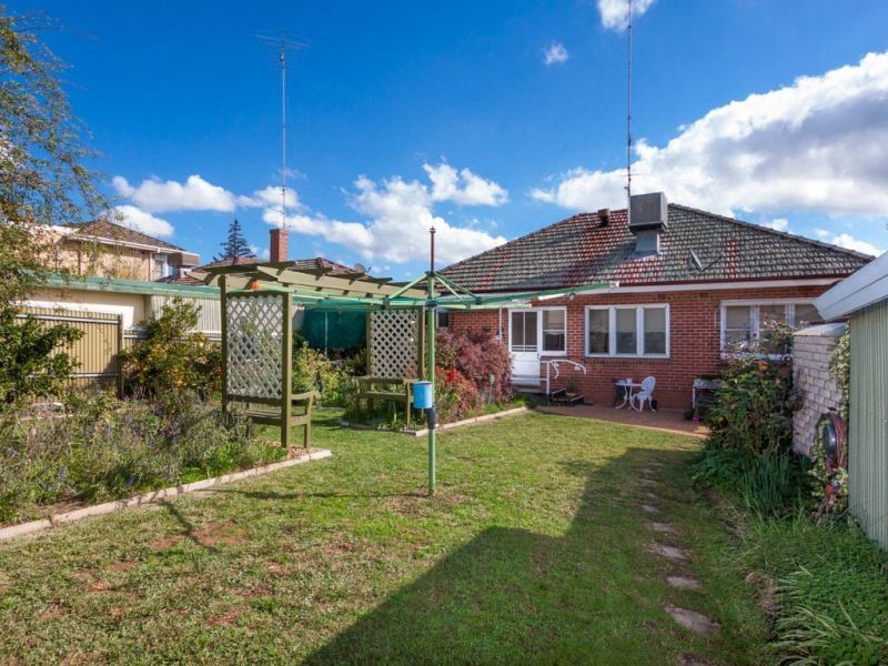 75 Mitchelmore Street, Turvey Park NSW 2650