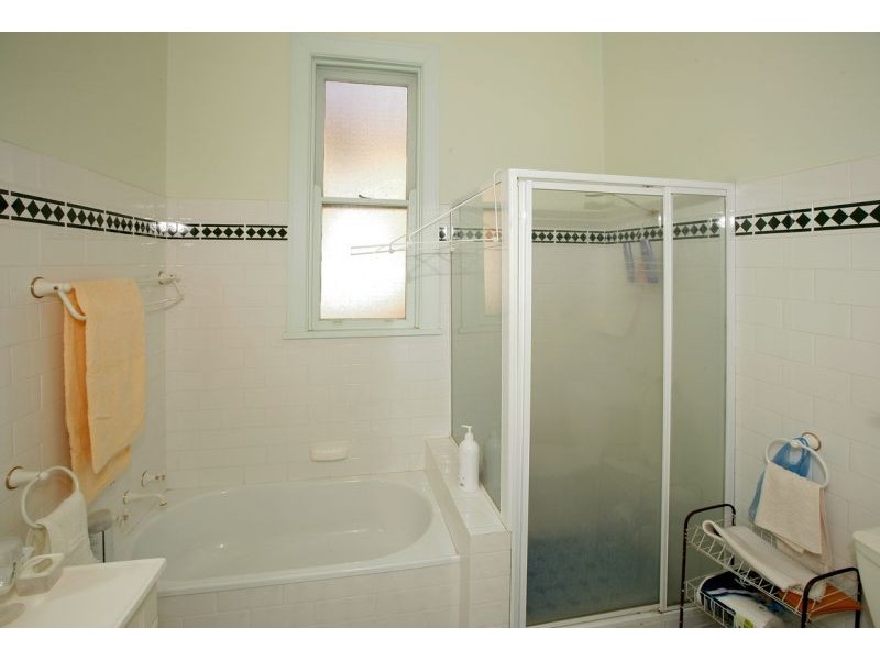 54 Mitchelmore Street, Turvey Park NSW 2650