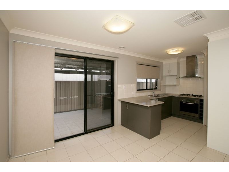 1/31 Warrambee Street, Glenfield Park NSW 2650