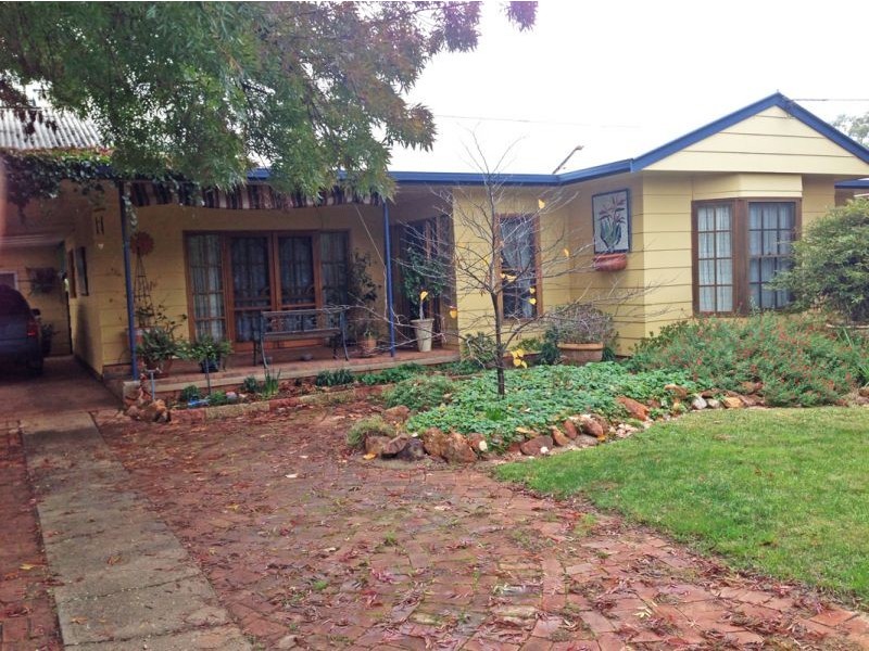 21 Orme Street, Boree Creek NSW 2652