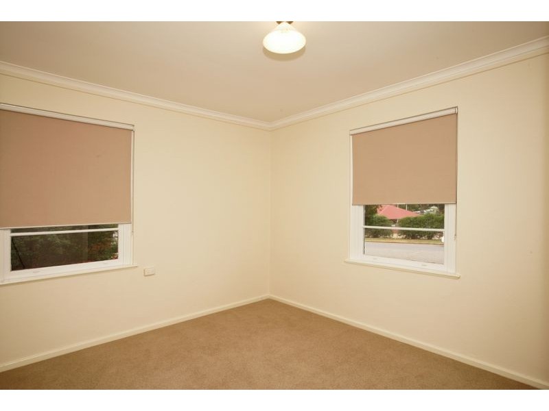 10 Bluett Crescent, Turvey Park NSW 2650