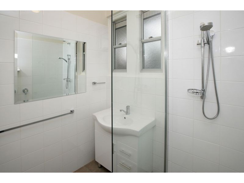 10 Bluett Crescent, Turvey Park NSW 2650