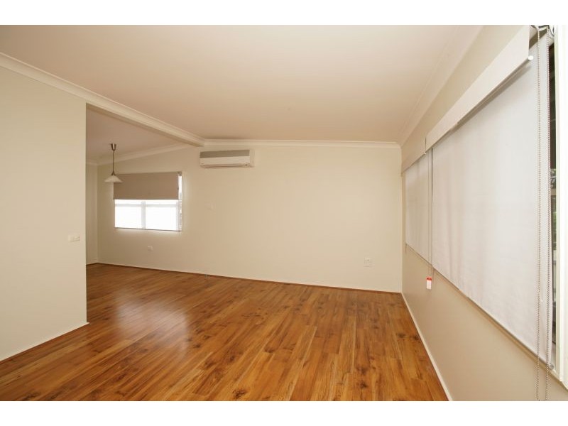 32 Mimosa Drive, Mount Austin NSW 2650