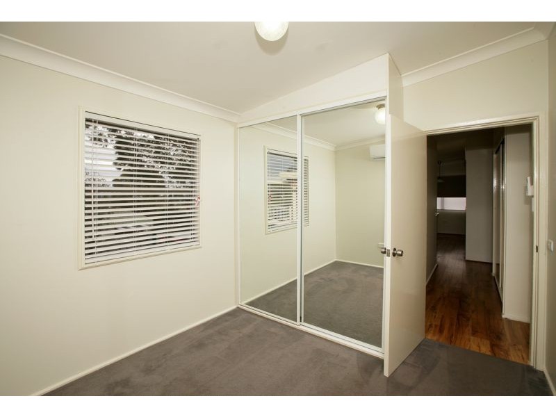 32 Mimosa Drive, Mount Austin NSW 2650