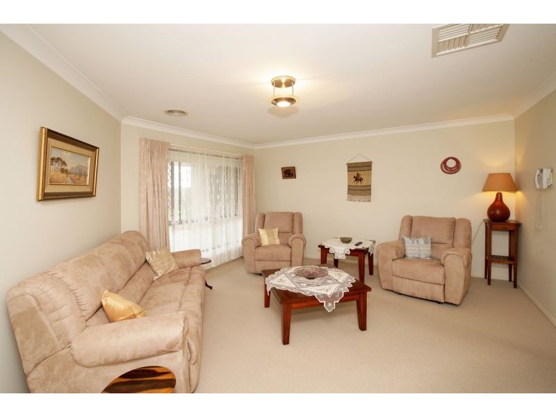 44 Doman Street, Estella NSW 2650