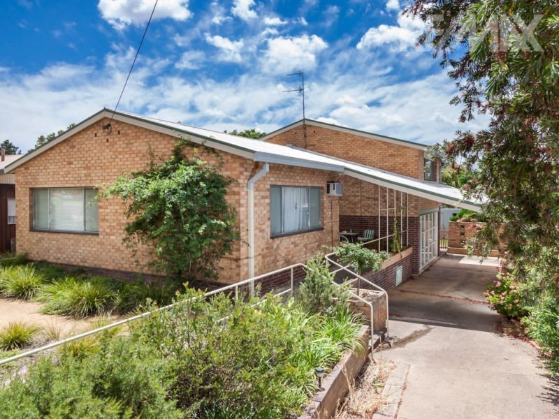 389 Lake Albert Road, Kooringal NSW 2650