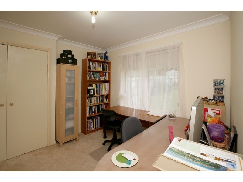 99 Pugsley Avenue, Estella NSW 2650