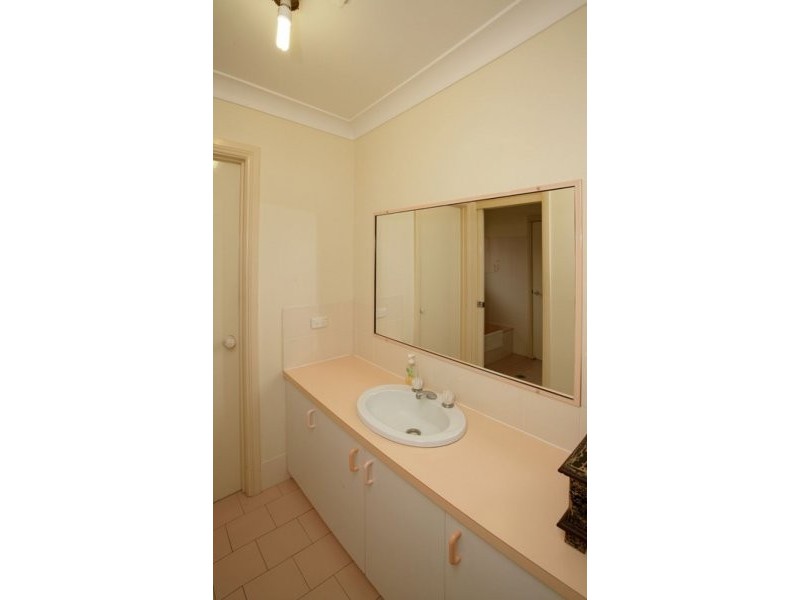 99 Pugsley Avenue, Estella NSW 2650