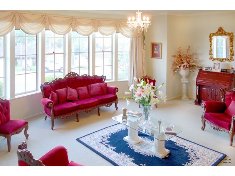 8 Roberts Way, Kooringal NSW 2650