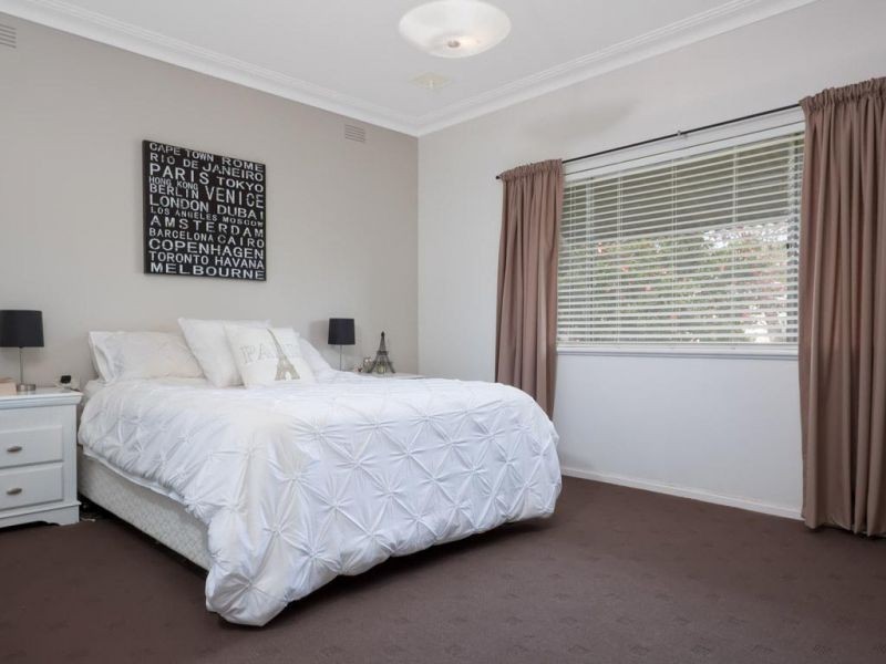 11 Beltana Avenue, Mount Austin NSW 2650