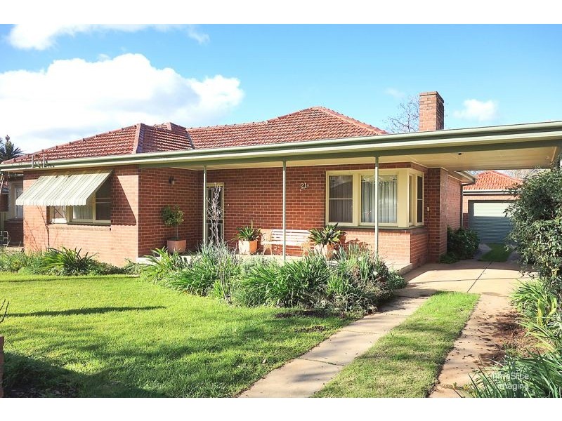 21 Dalton St, Turvey Park NSW 2650