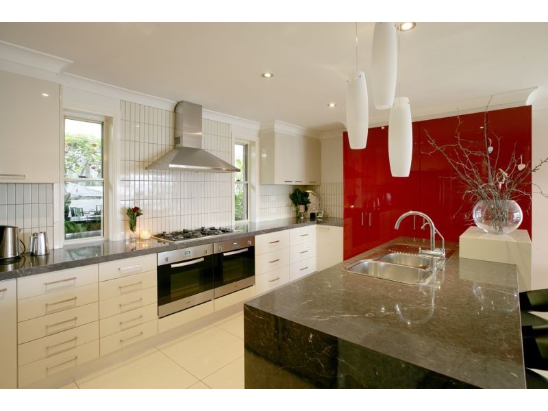 54 Allambie Way, Mount Austin NSW 2650