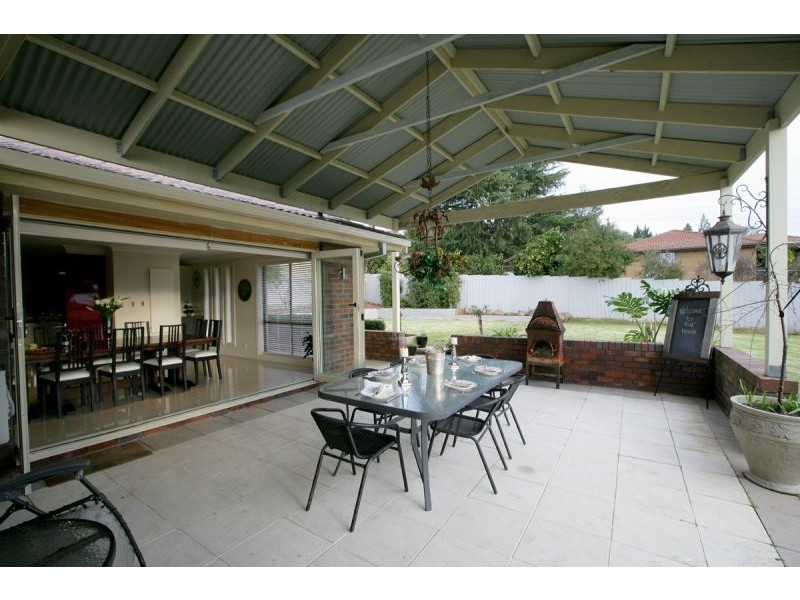 54 Allambie Way, Mount Austin NSW 2650