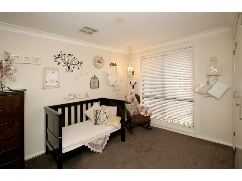 54 Allambie Way, Mount Austin NSW 2650