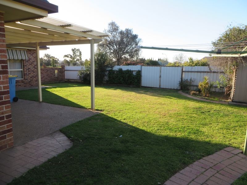 45 Berembee Road, Wagga Wagga NSW 2650