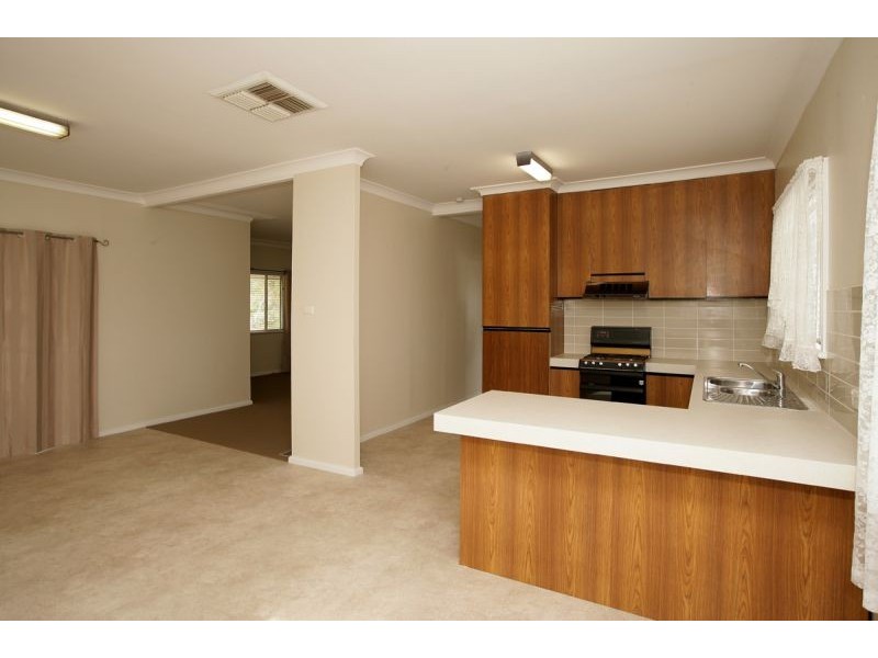 2 Waranga Avenue, Wagga Wagga NSW 2650