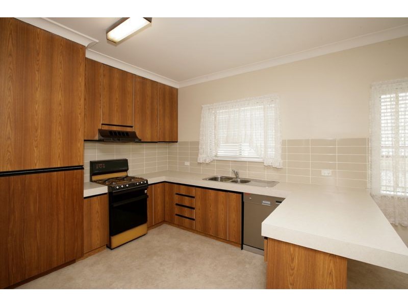 2 Waranga Avenue, Wagga Wagga NSW 2650