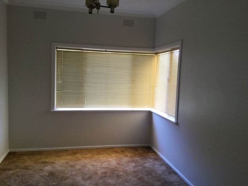 60 Grove Street, Kooringal NSW 2650