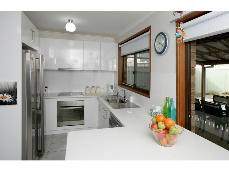 20 Naretha Street, Glenfield Park NSW 2650