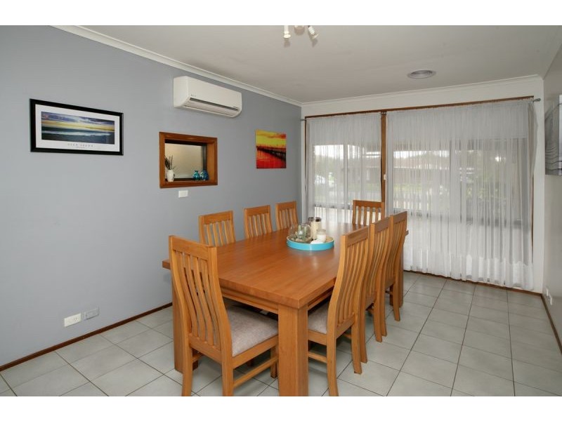 20 Naretha Street, Glenfield Park NSW 2650