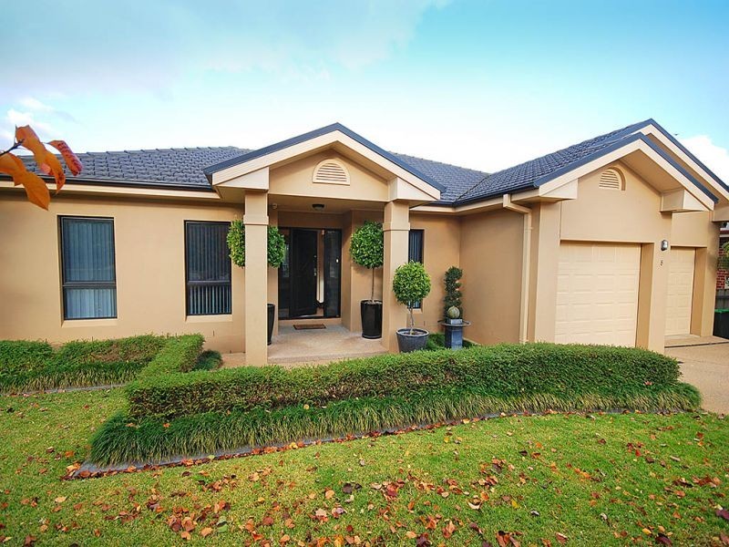 8 Headley Place, Kooringal NSW 2650